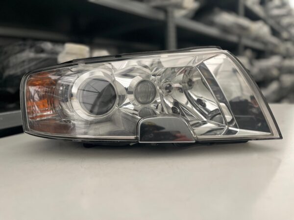 Reflektor SKODA SUPERB GEN I